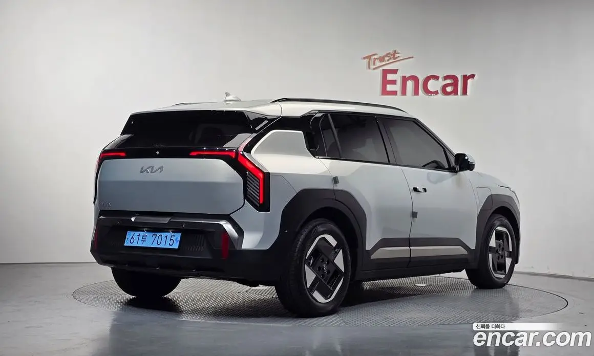 Kia EV3 2024 0.2 автомат (гидро), фото 1 Kia EV3 2024 0.2 автомат (гидро), фото 1