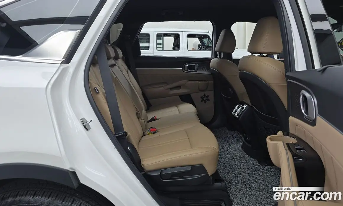 Kia Sorento 2023 1.6 автомат (гидро), фото 17 Kia Sorento 2023 1.6 автомат (гидро), фото 17