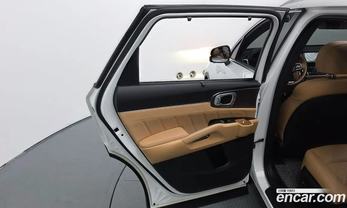 Kia Sorento 2023 1.6 автомат (гидро), фото 15 Kia Sorento 2023 1.6 автомат (гидро), фото 15