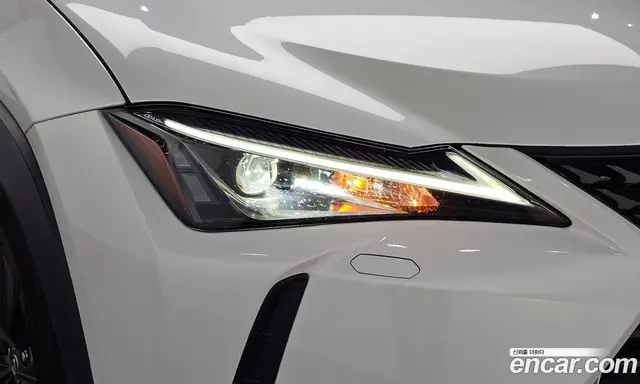 Lexus UX 2019 2.0 автомат (гидро), миниатюра 7