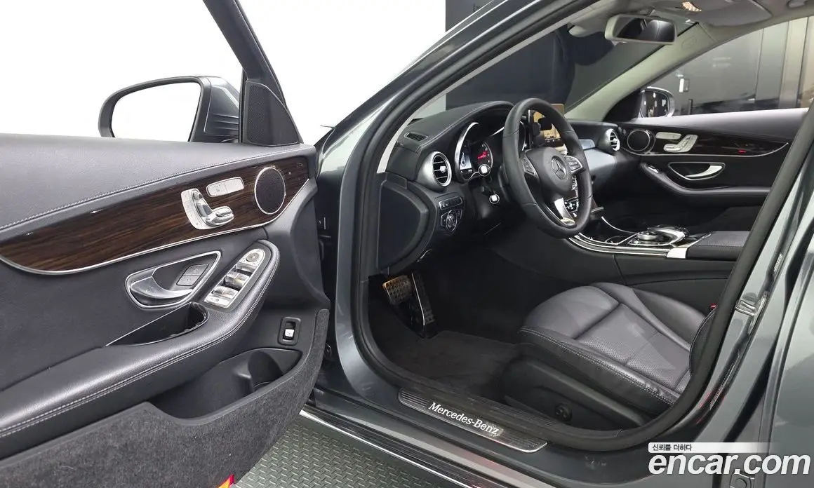 Mercedes-Benz C-Class 2018 2.0 автомат (гидро), фото 13 Mercedes-Benz C-Class 2018 2.0 автомат (гидро), фото 13