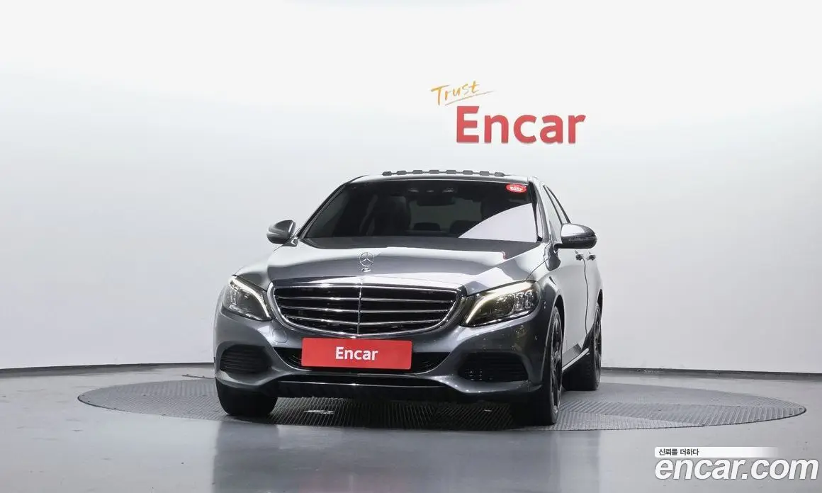 Mercedes-Benz C-Class 2018 2.0 автомат (гидро), фото 3 Mercedes-Benz C-Class 2018 2.0 автомат (гидро), фото 3