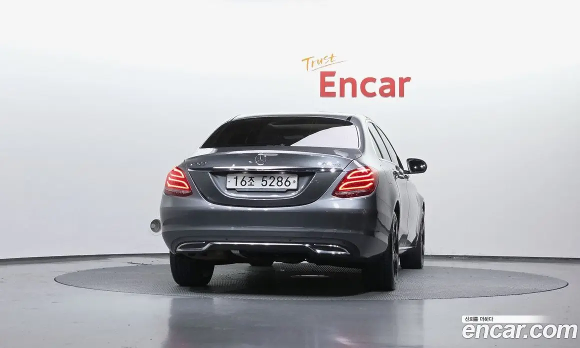 Mercedes-Benz C-Class 2018 2.0 автомат (гидро), фото 4 Mercedes-Benz C-Class 2018 2.0 автомат (гидро), фото 4