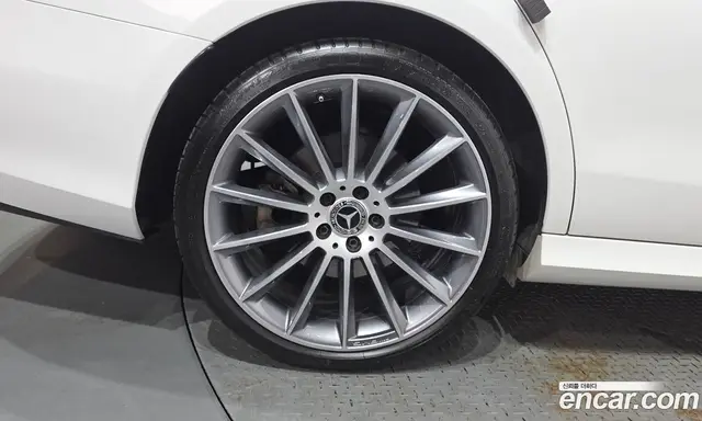 Mercedes-Benz E-Class 2021 2.0 автомат (гидро), миниатюра 5 Mercedes-Benz E-Class 2021 2.0 автомат (гидро), миниатюра 5