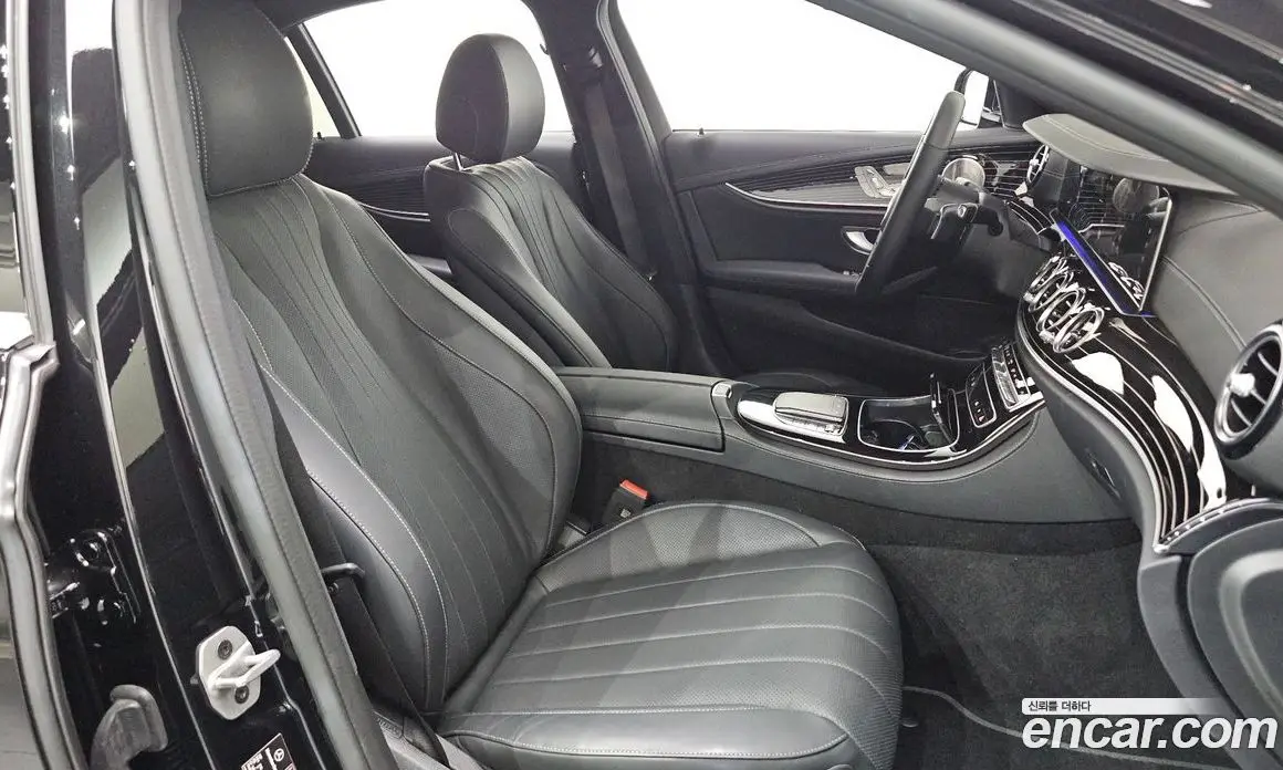 Mercedes-Benz E-Class 2023 3.0 автомат (гидро), фото 16