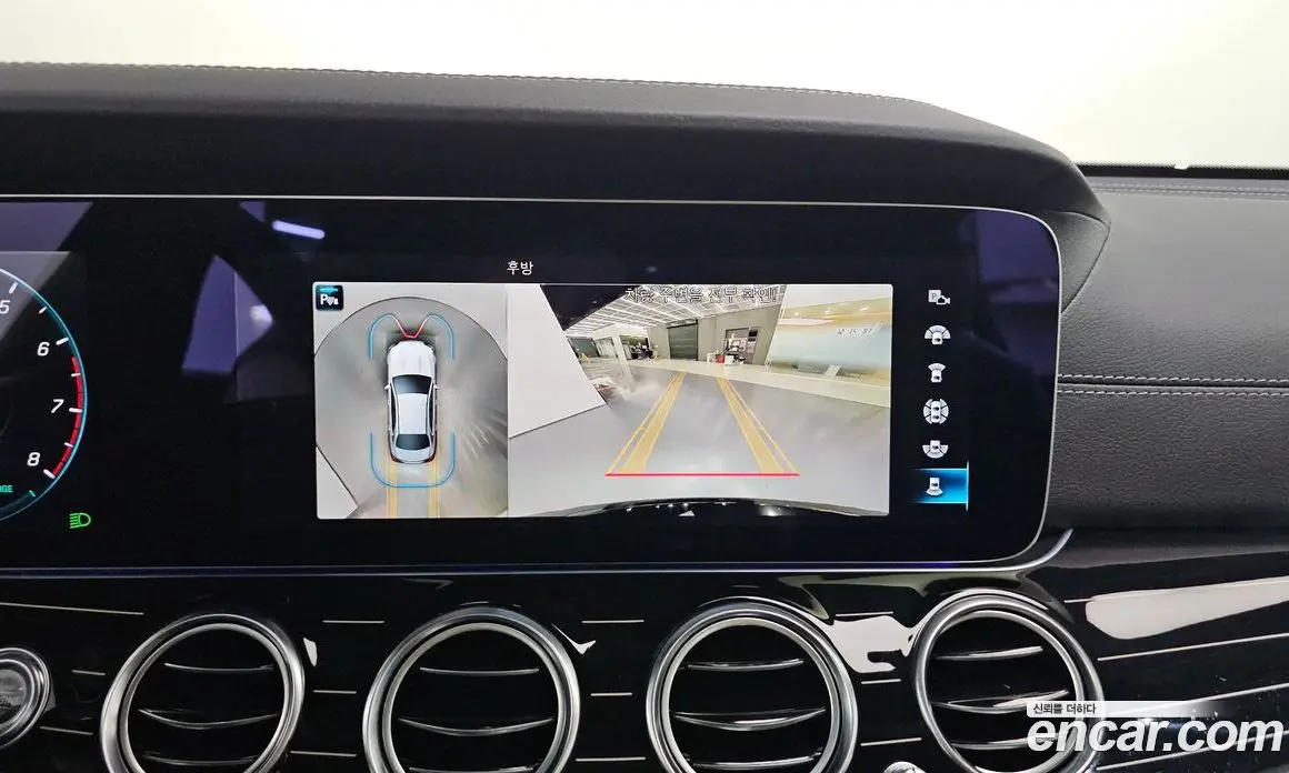 Mercedes-Benz E-Class 2023 3.0 автомат (гидро), фото 19