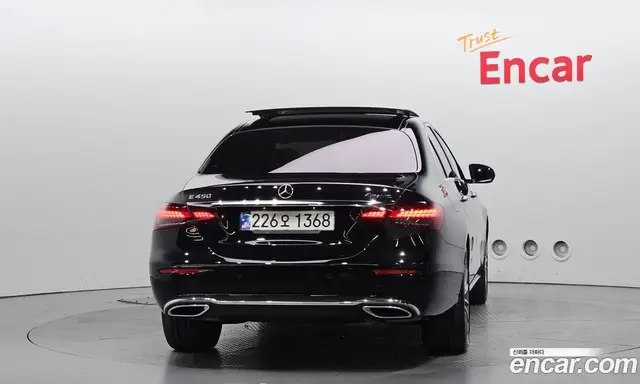 Mercedes-Benz E-Class 2023 3.0 автомат (гидро), миниатюра 4