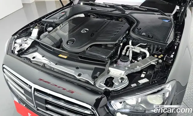 Mercedes-Benz E-Class 2023 3.0 автомат (гидро), миниатюра 6