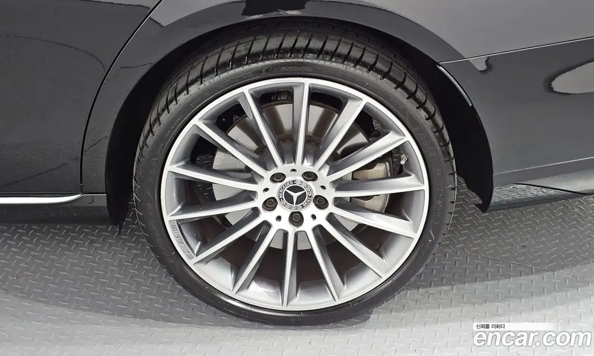 Mercedes-Benz E-Class 2023 3.0 автомат (гидро), фото 7