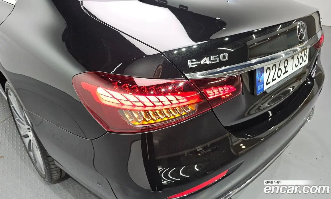 Mercedes-Benz E-Class 2023 3.0 автомат (гидро), фото 9