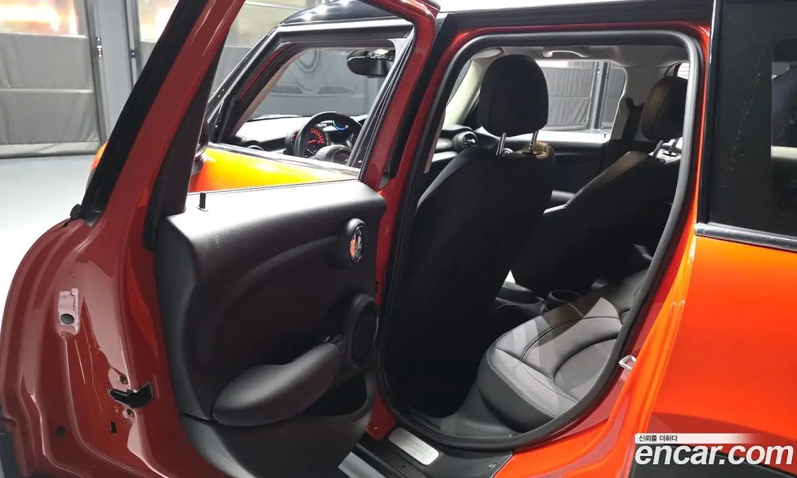 Mini Cooper 2018 1.5 автомат (гидро), фото 16 Mini Cooper 2018 1.5 автомат (гидро), фото 16