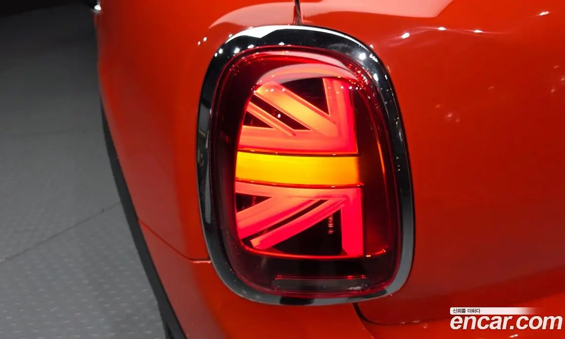Mini Cooper 2018 1.5 автомат (гидро), фото 9 Mini Cooper 2018 1.5 автомат (гидро), фото 9