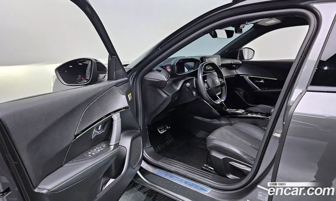 Peugeot 2008 2023 1.5 автомат (гидро), фото 13 Peugeot 2008 2023 1.5 автомат (гидро), фото 13