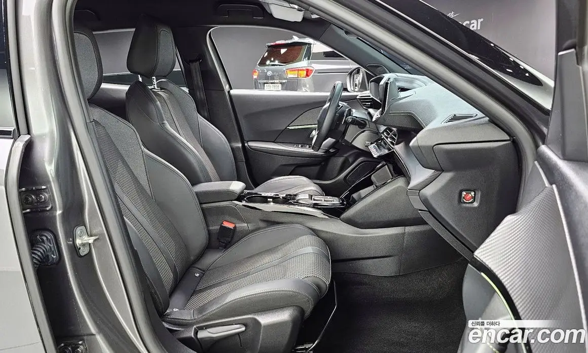 Peugeot 2008 2023 1.5 автомат (гидро), фото 19 Peugeot 2008 2023 1.5 автомат (гидро), фото 19