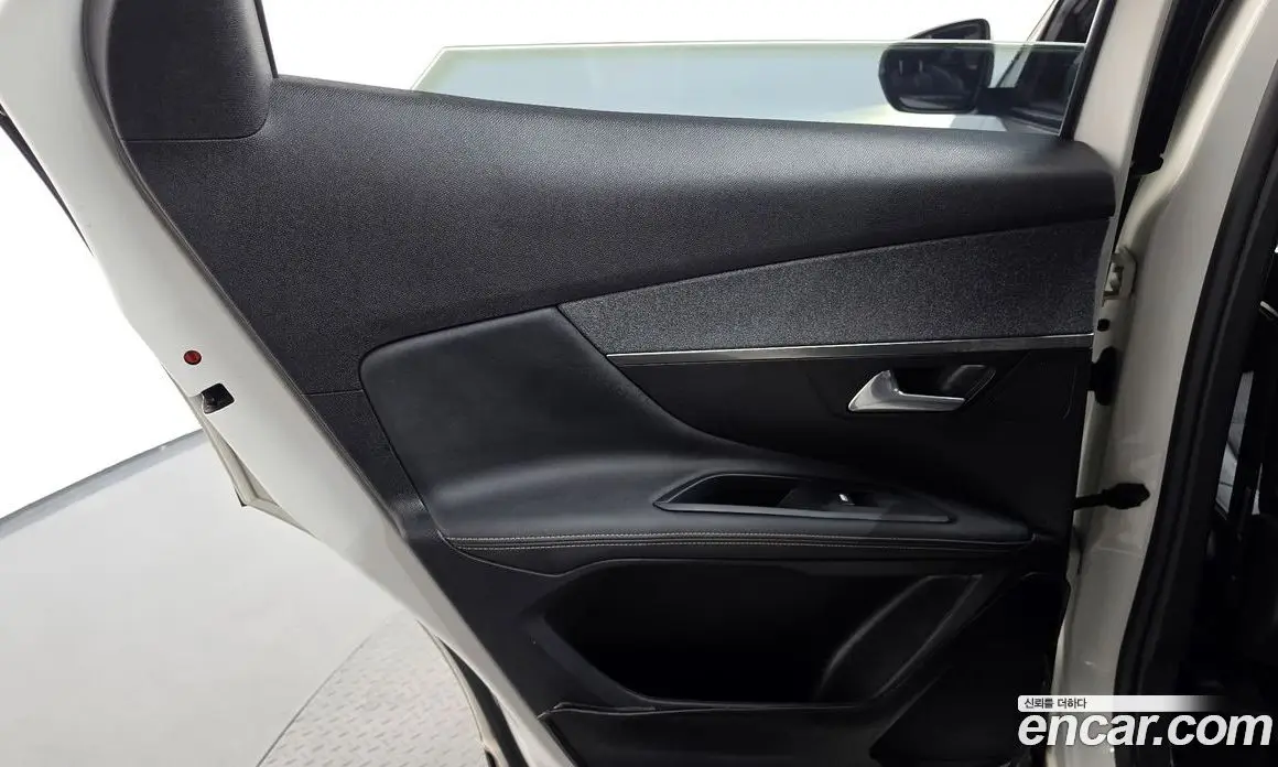 Peugeot 3008 2019 1.5 автомат (гидро), фото 15 Peugeot 3008 2019 1.5 автомат (гидро), фото 15