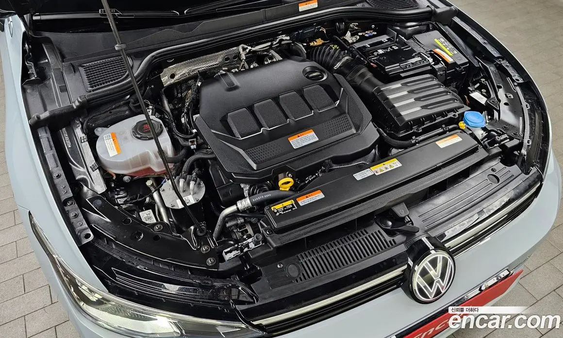 Volkswagen Golf 2025 2.0 автомат (гидро), фото 6 Volkswagen Golf 2025 2.0 автомат (гидро), фото 6