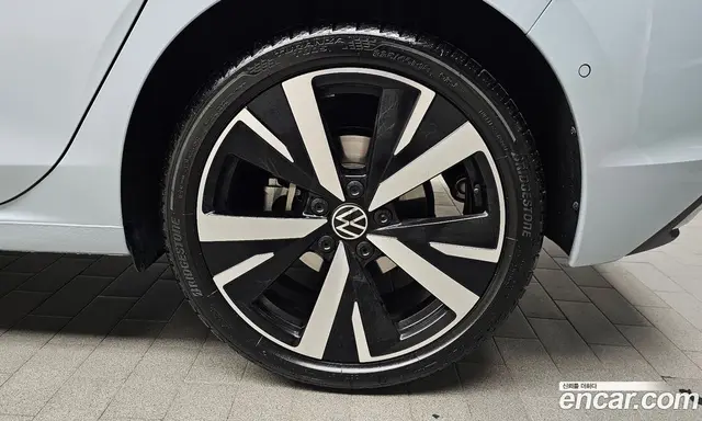 Volkswagen Golf 2025 2.0 автомат (гидро), миниатюра 7 Volkswagen Golf 2025 2.0 автомат (гидро), миниатюра 7