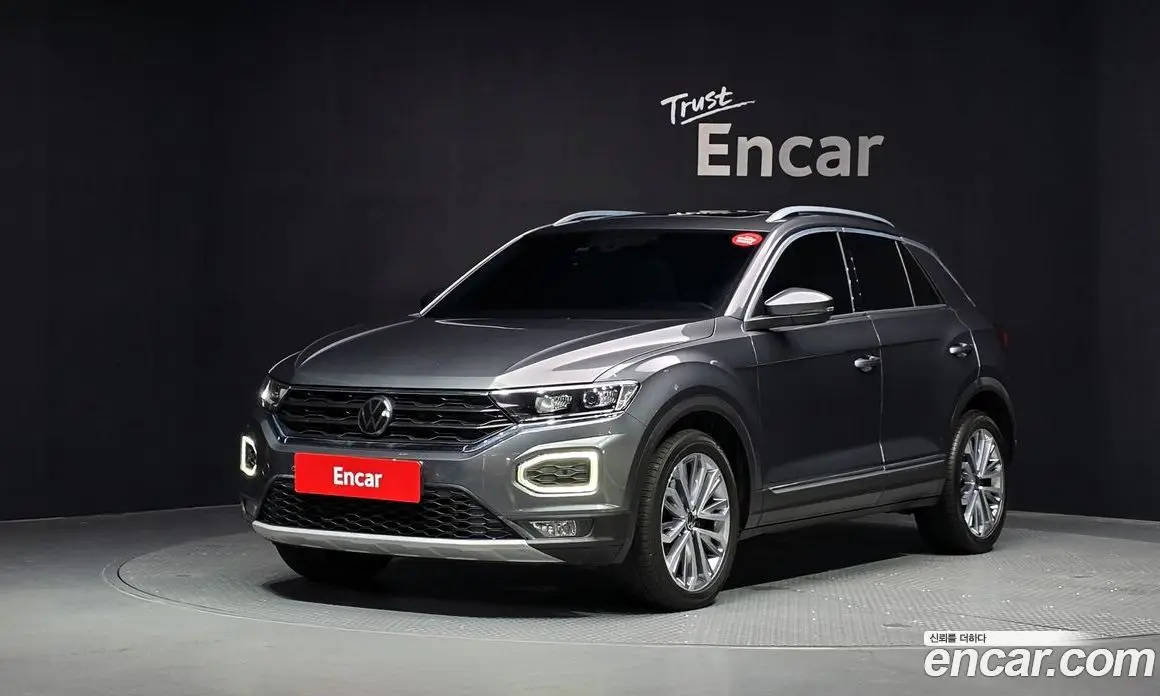 Volkswagen T-Roc 2021 2.0 автомат (гидро), фото 1 Volkswagen T-Roc 2021 2.0 автомат (гидро), фото 1