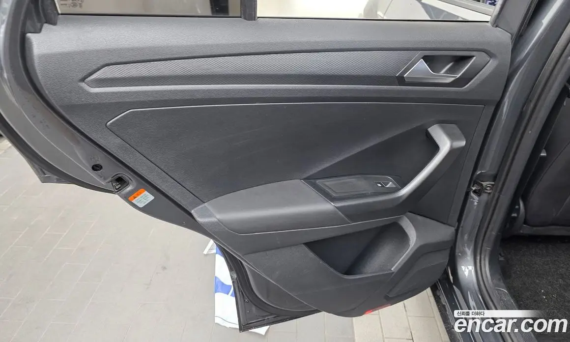 Volkswagen T-Roc 2021 2.0 автомат (гидро), фото 15 Volkswagen T-Roc 2021 2.0 автомат (гидро), фото 15