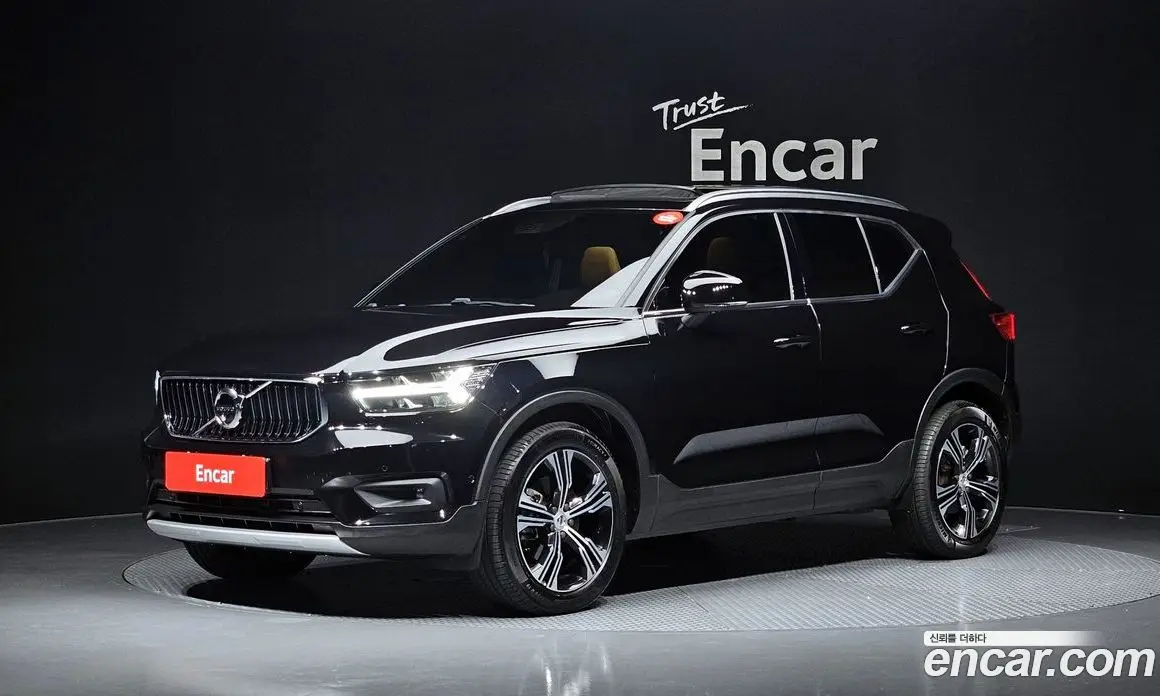 Volvo XC40 2022 2.0 автомат (гидро), фото 1 Volvo XC40 2022 2.0 автомат (гидро), фото 1