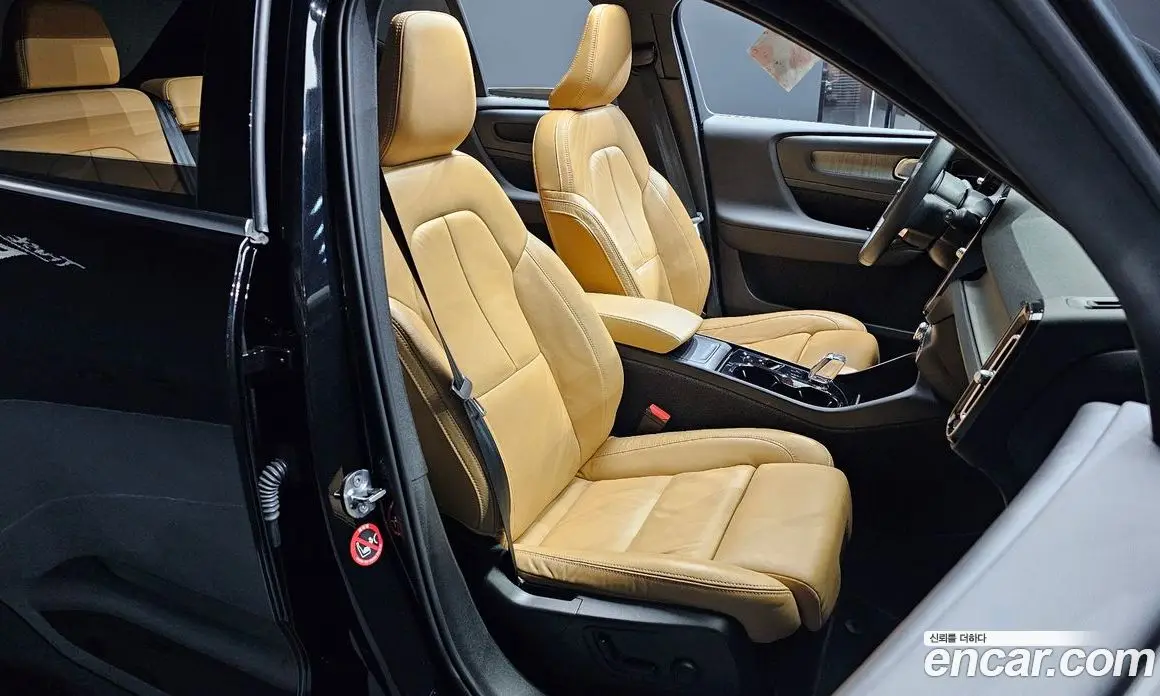 Volvo XC40 2022 2.0 автомат (гидро), фото 18 Volvo XC40 2022 2.0 автомат (гидро), фото 18