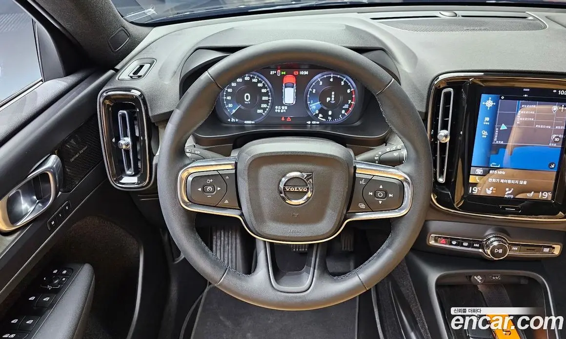 Volvo XC40 2022 2.0 автомат (гидро), фото 19 Volvo XC40 2022 2.0 автомат (гидро), фото 19