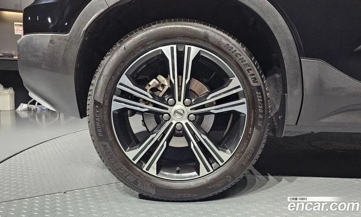 Volvo XC40 2022 2.0 автомат (гидро), фото 5 Volvo XC40 2022 2.0 автомат (гидро), фото 5