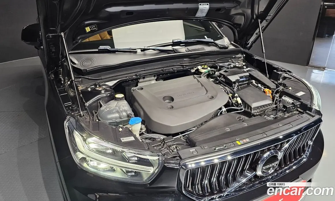 Volvo XC40 2022 2.0 автомат (гидро), фото 6 Volvo XC40 2022 2.0 автомат (гидро), фото 6