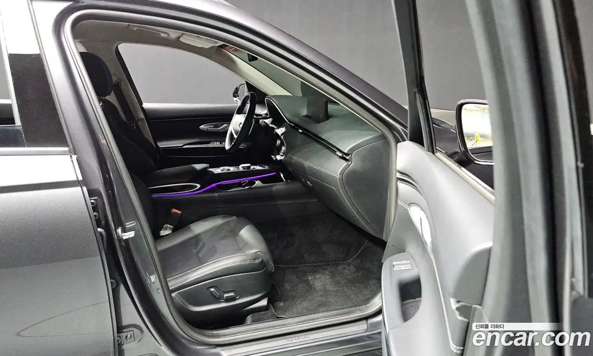 Genesis GV70 2021 2.2 автомат (гидро), фото 17 Genesis GV70 2021 2.2 автомат (гидро), фото 17