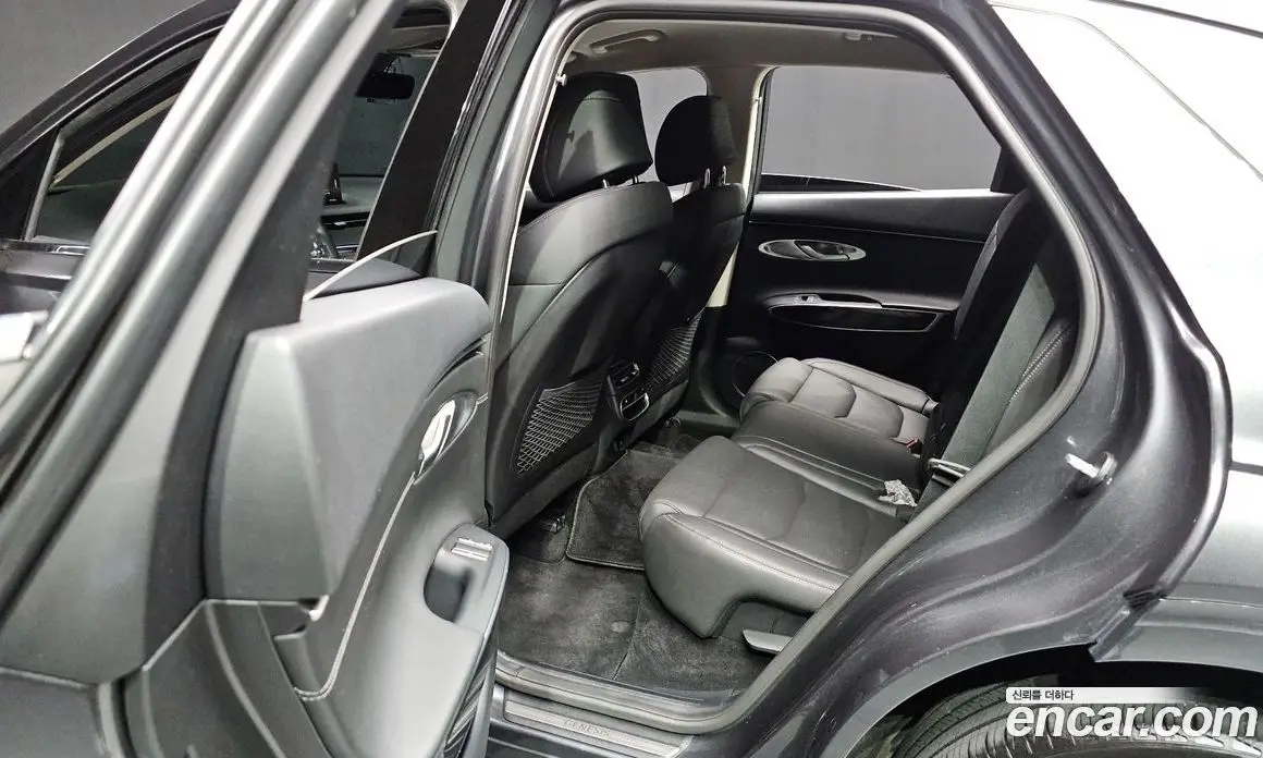 Genesis GV70 2021 2.2 автомат (гидро), фото 19 Genesis GV70 2021 2.2 автомат (гидро), фото 19