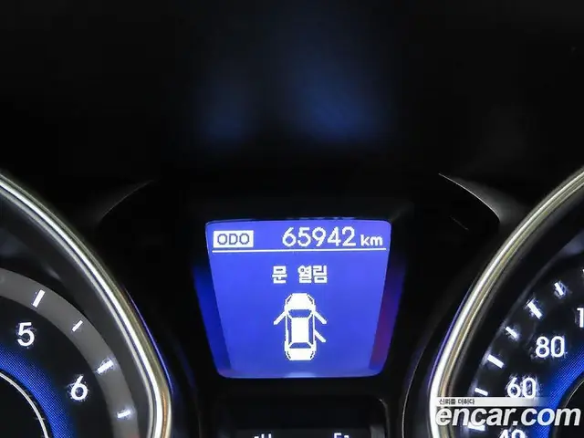 Hyundai Avante 2012 1.6 автомат (гидро), миниатюра 8