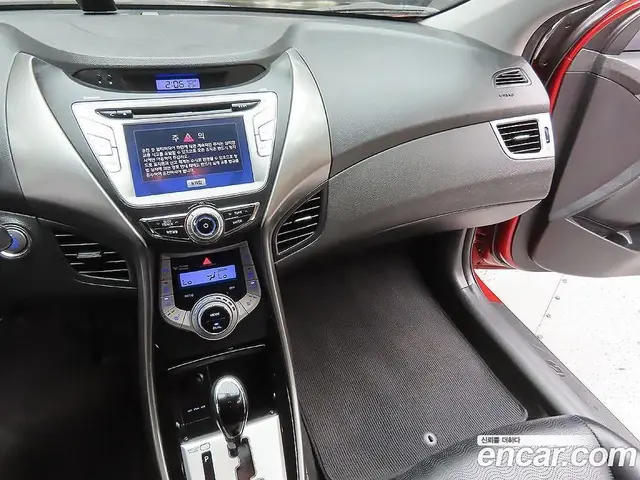 Hyundai Avante 2012 1.6 автомат (гидро), миниатюра 9