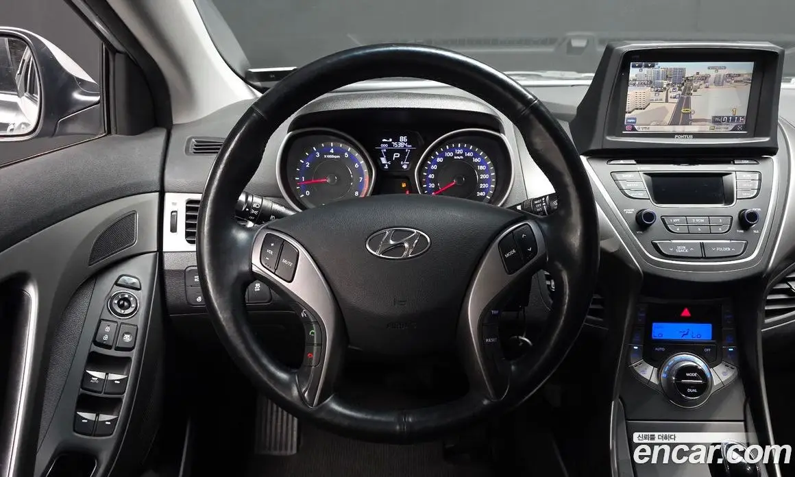 Hyundai Avante 2013 1.6 автомат (гидро), фото 13