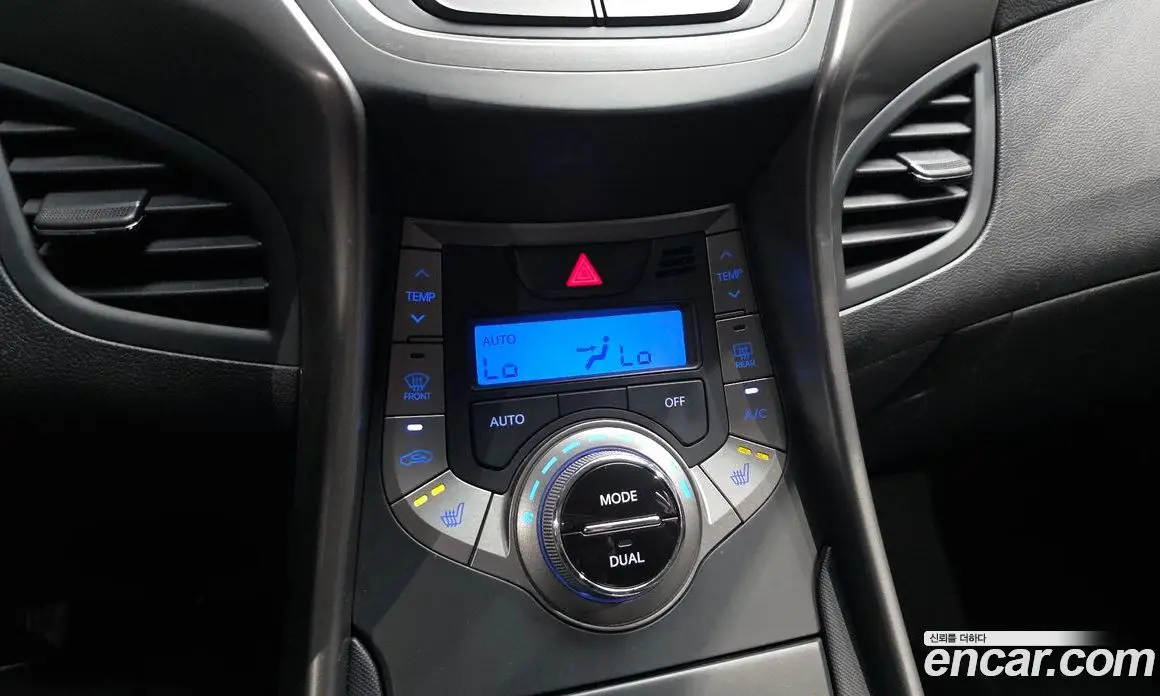 Hyundai Avante 2013 1.6 автомат (гидро), фото 17
