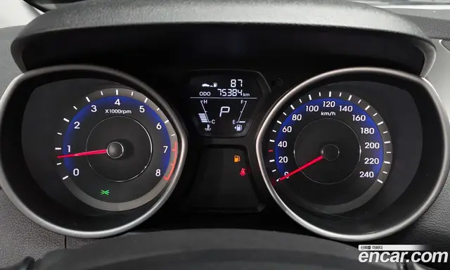 Hyundai Avante 2013 1.6 автомат (гидро), миниатюра 8