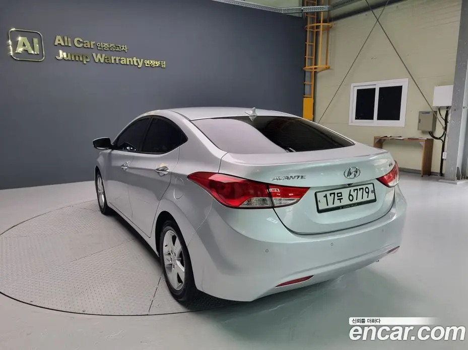 Hyundai Avante 2013 1.6 автомат (гидро), фото 4