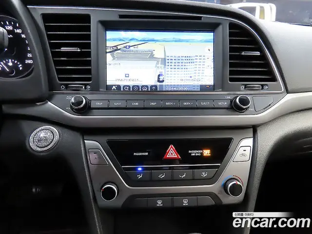 Hyundai Avante 2017 1.6 автомат (гидро), миниатюра 12