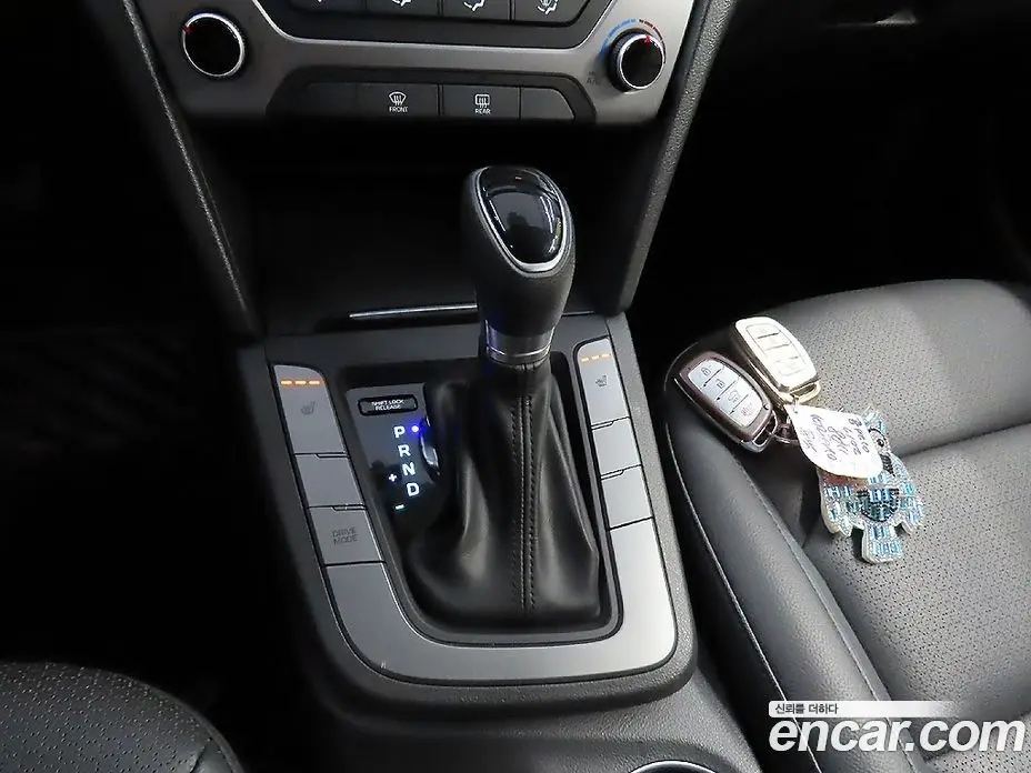 Hyundai Avante 2017 1.6 автомат (гидро), фото 13