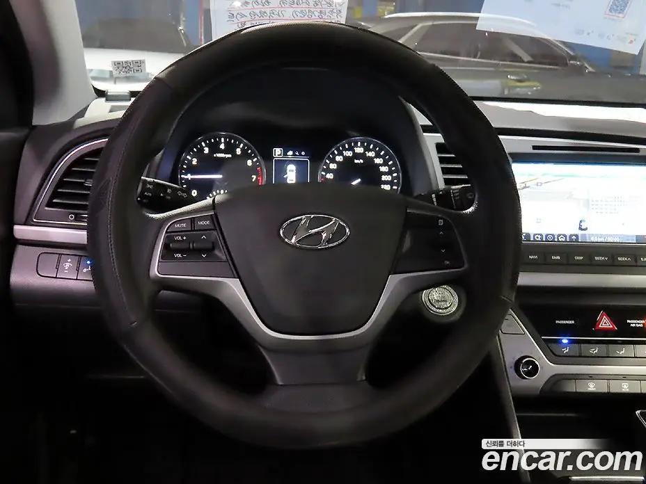 Hyundai Avante 2017 1.6 автомат (гидро), фото 10