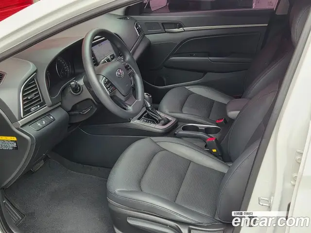 Hyundai Avante 2018 1.6 автомат (гидро), миниатюра 11 Hyundai Avante 2018 1.6 автомат (гидро), миниатюра 11