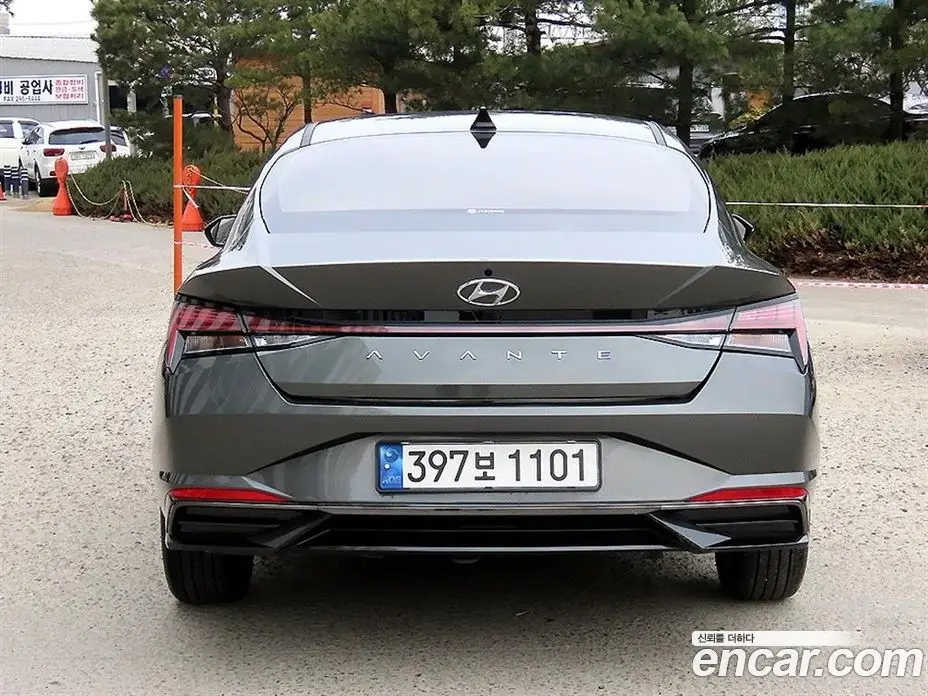 Hyundai Avante 2022 1.6 автомат (гидро), фото 4 Hyundai Avante 2022 1.6 автомат (гидро), фото 4