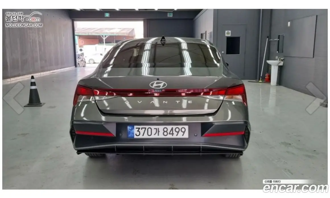 Hyundai Avante 2023 1.6 автомат (гидро), фото 4