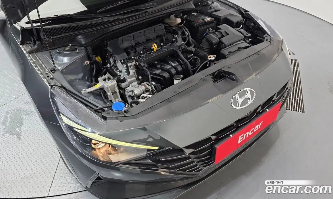 Hyundai Avante 2023 1.6 автомат (гидро), фото 6