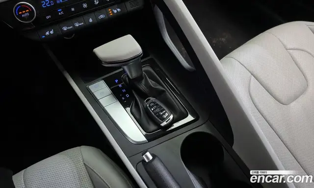 Hyundai Avante 2023 1.6 автомат (гидро), миниатюра 9