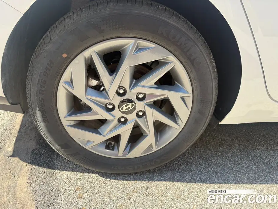 Hyundai Avante 2024 1.6 автомат (гидро), фото 16