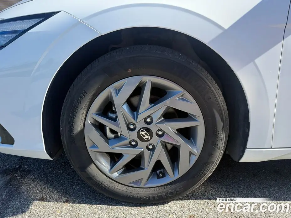 Hyundai Avante 2024 1.6 автомат (гидро), фото 19