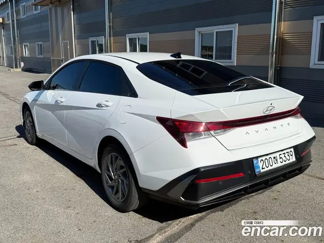 Hyundai Avante 2024 1.6 автомат (гидро), миниатюра 6