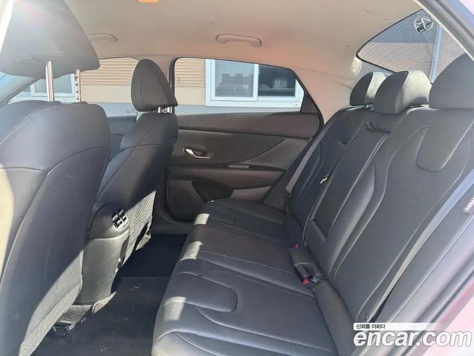 Hyundai Avante 2024 1.6 автомат (гидро), фото 10