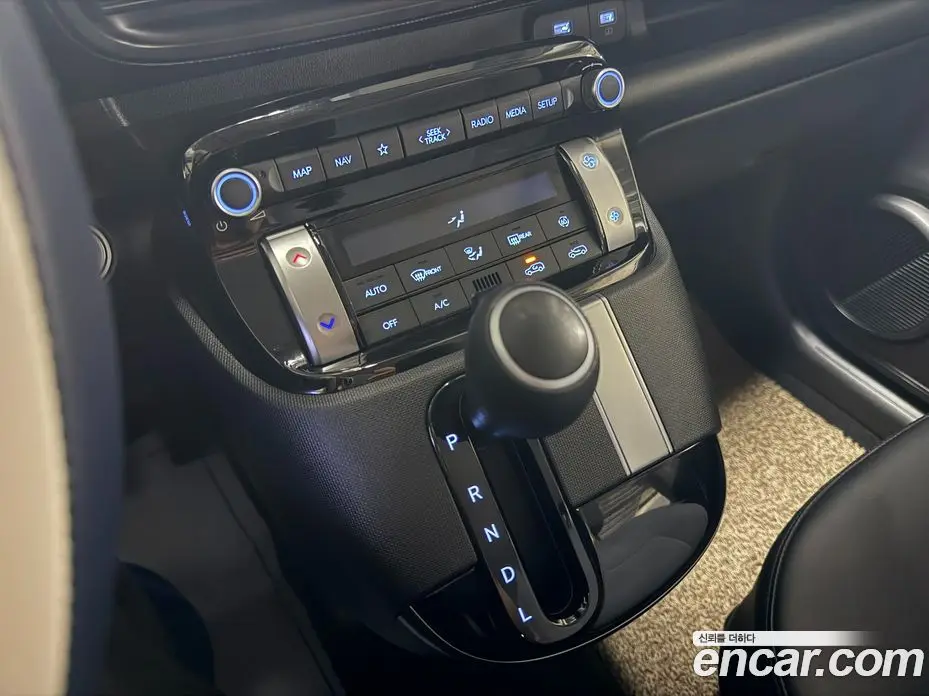 Hyundai Casper 2022 1.0 автомат (гидро), фото 14