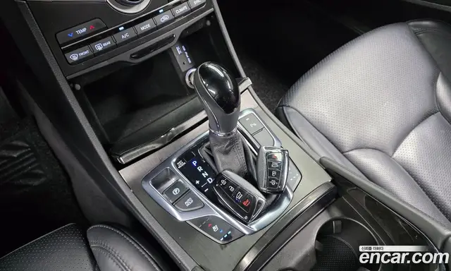 Hyundai Grandeur 2016 2.4 автомат (гидро), миниатюра 12